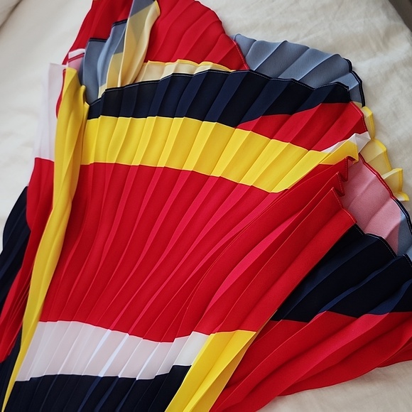 Polo Ralph Lauren Georgette Pleated Dress - Picture 5 of 9